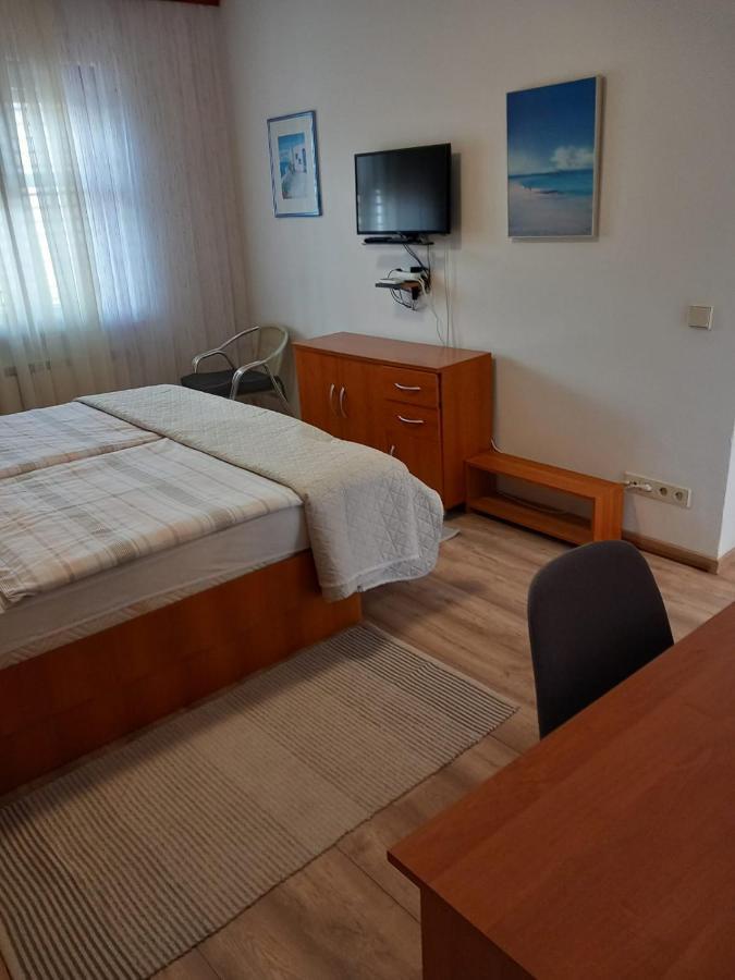 Appartement Olivia à Poreč Extérieur photo