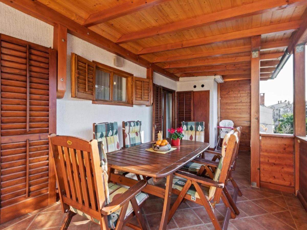 Appartement Olivia à Poreč Extérieur photo